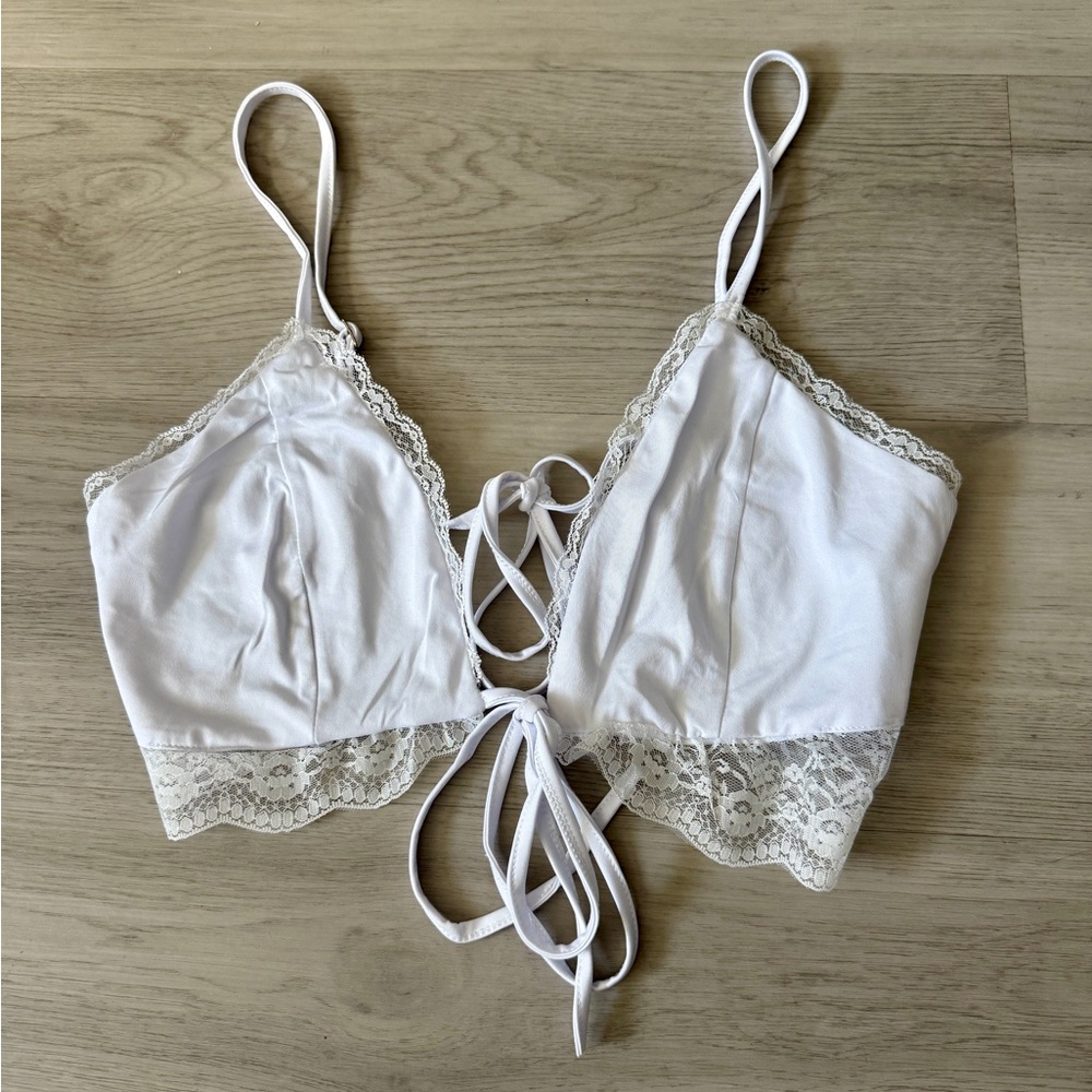 NWOT Empty Whole Brand Women’s Sz S Empty white Lace Spaghetti Strap Tie-On Top